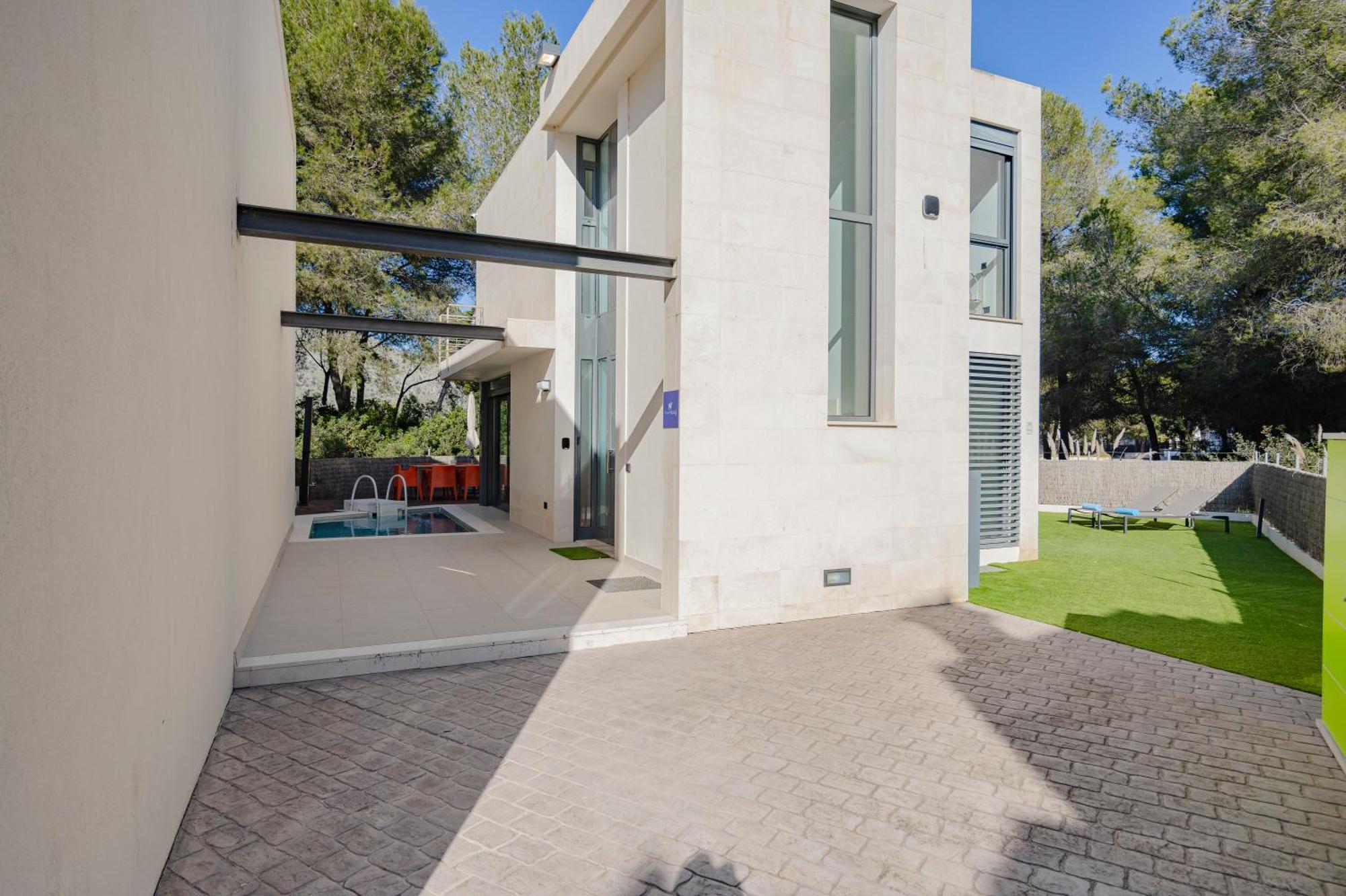 Villa Pam Beach House Playa De Muro - 200M To Beach With Hot Tub Alcudia  Ngoại thất bức ảnh